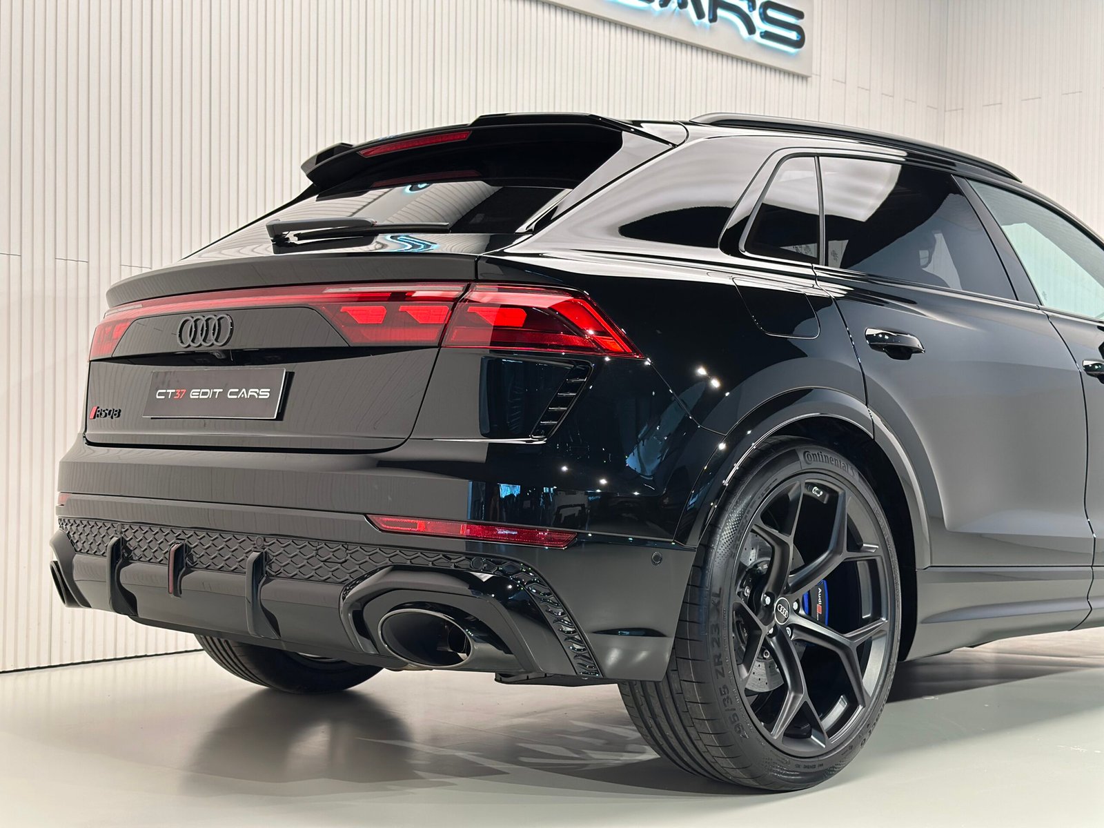 Audi RSQ8 Performance