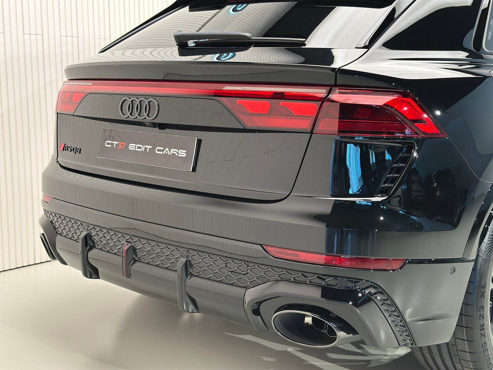Audi RSQ8 Performance