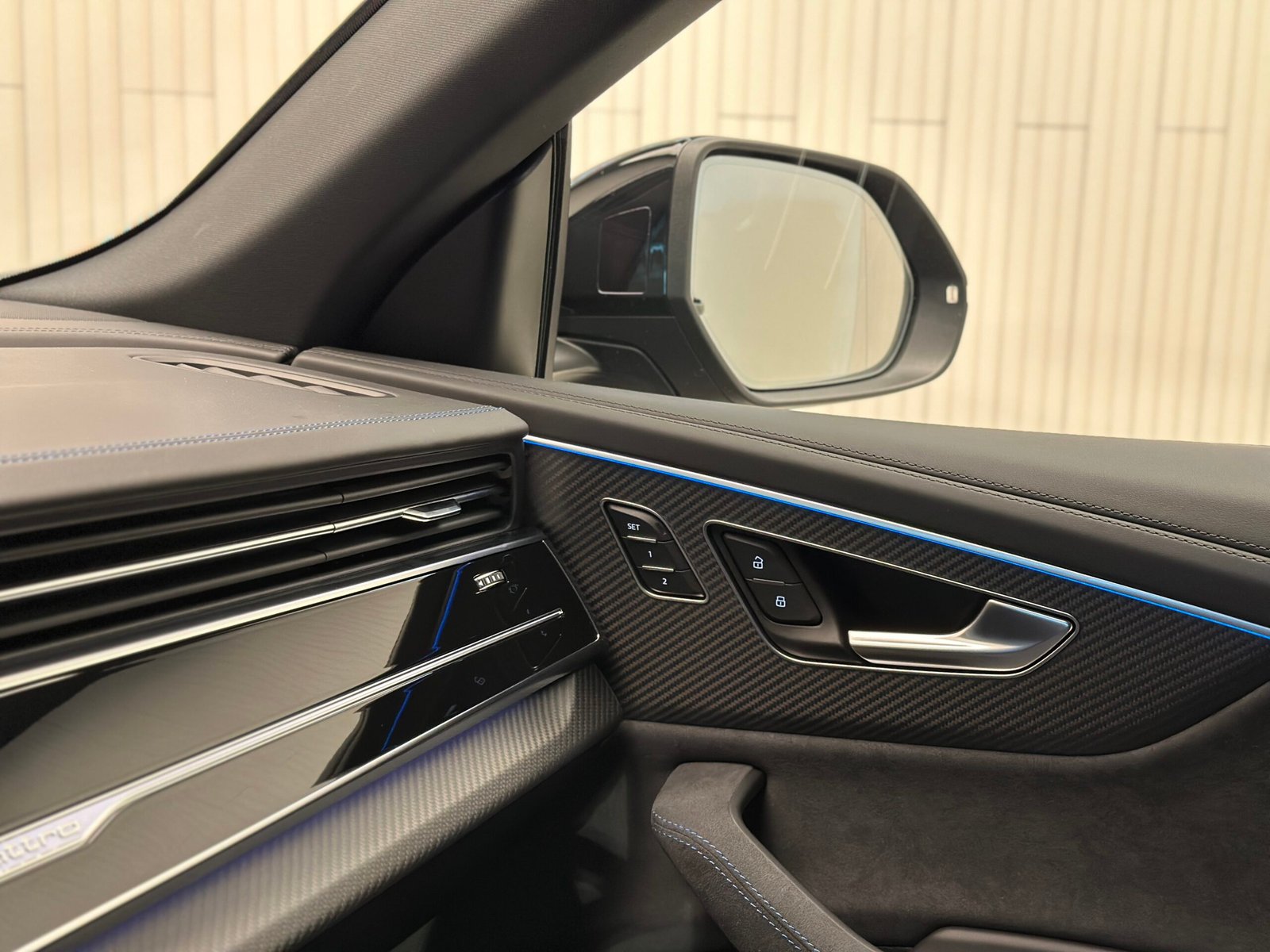 Audi RSQ8 Performance