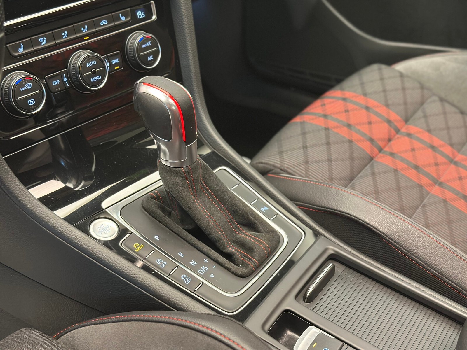 Volkswagen Golf GTI TCR