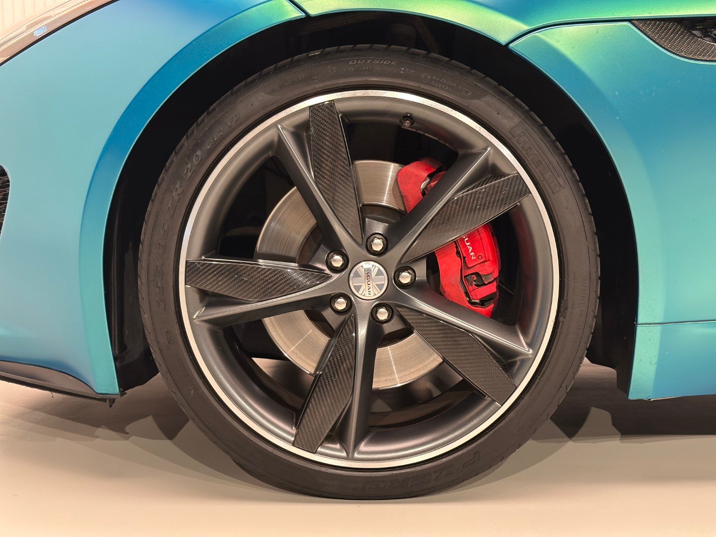 Jaguar F-Type British Design Edition
