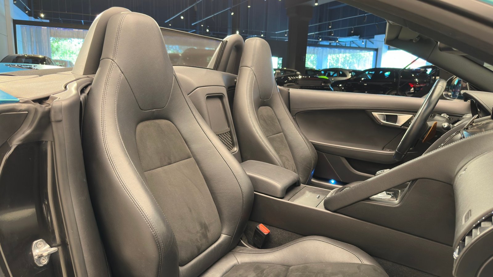 Jaguar F-Type British Design Edition
