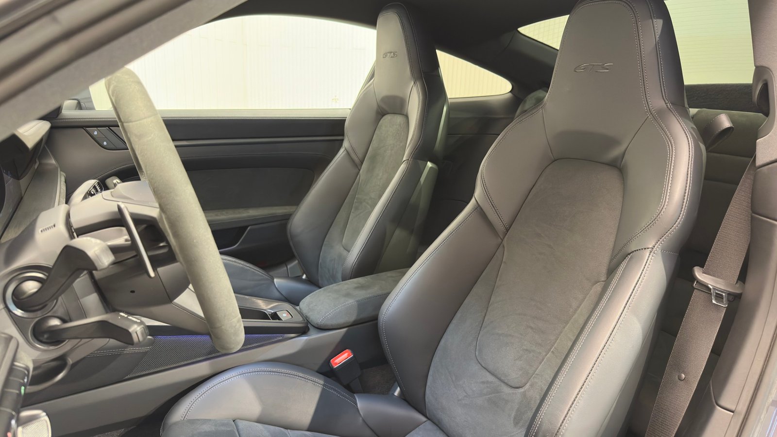 Porsche 911 Carrera GTS