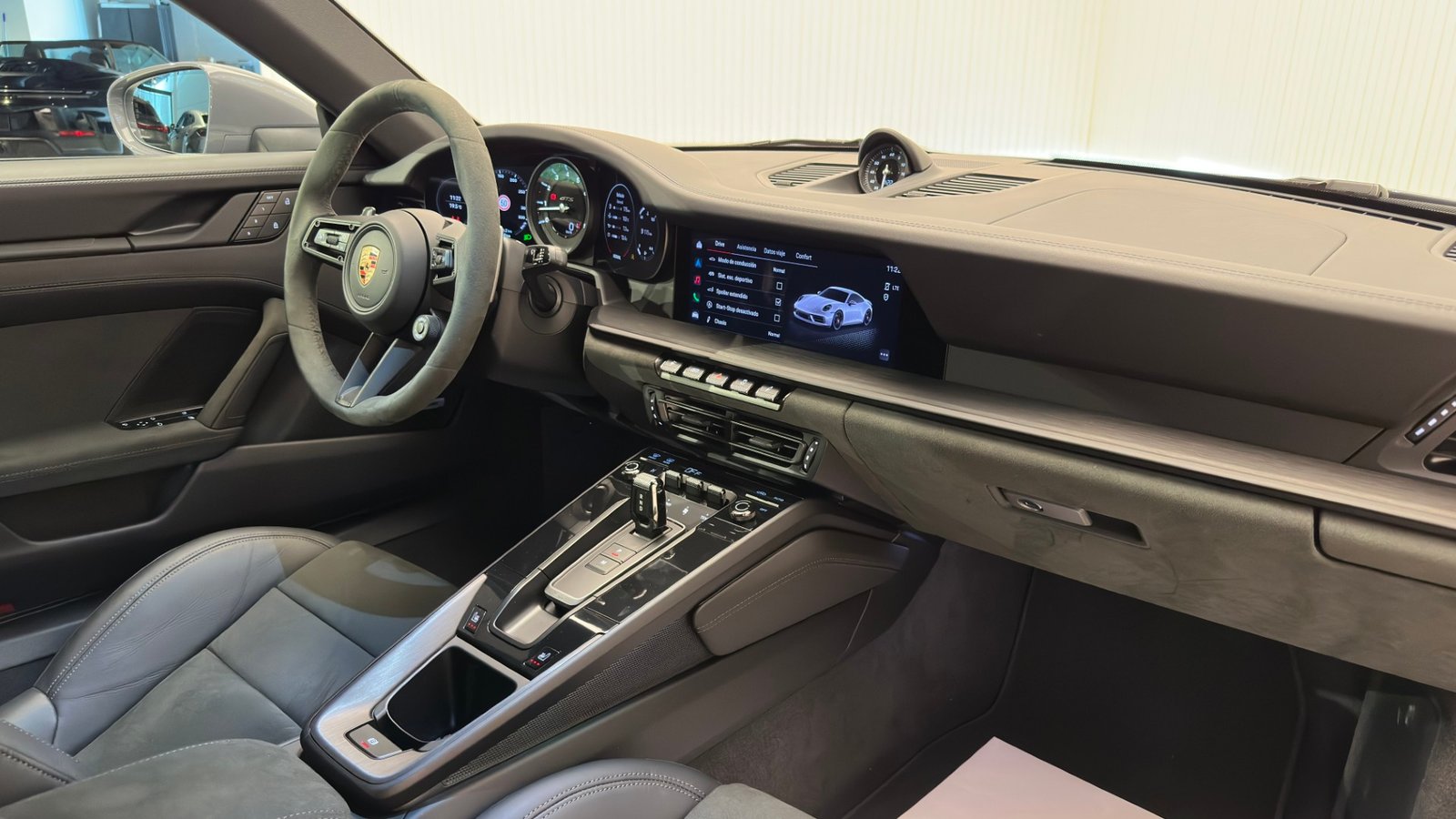 Porsche 911 Carrera GTS