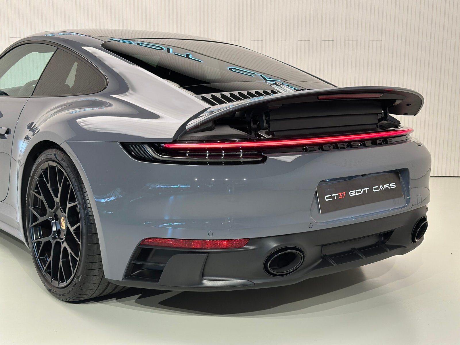 Porsche 911 Carrera GTS