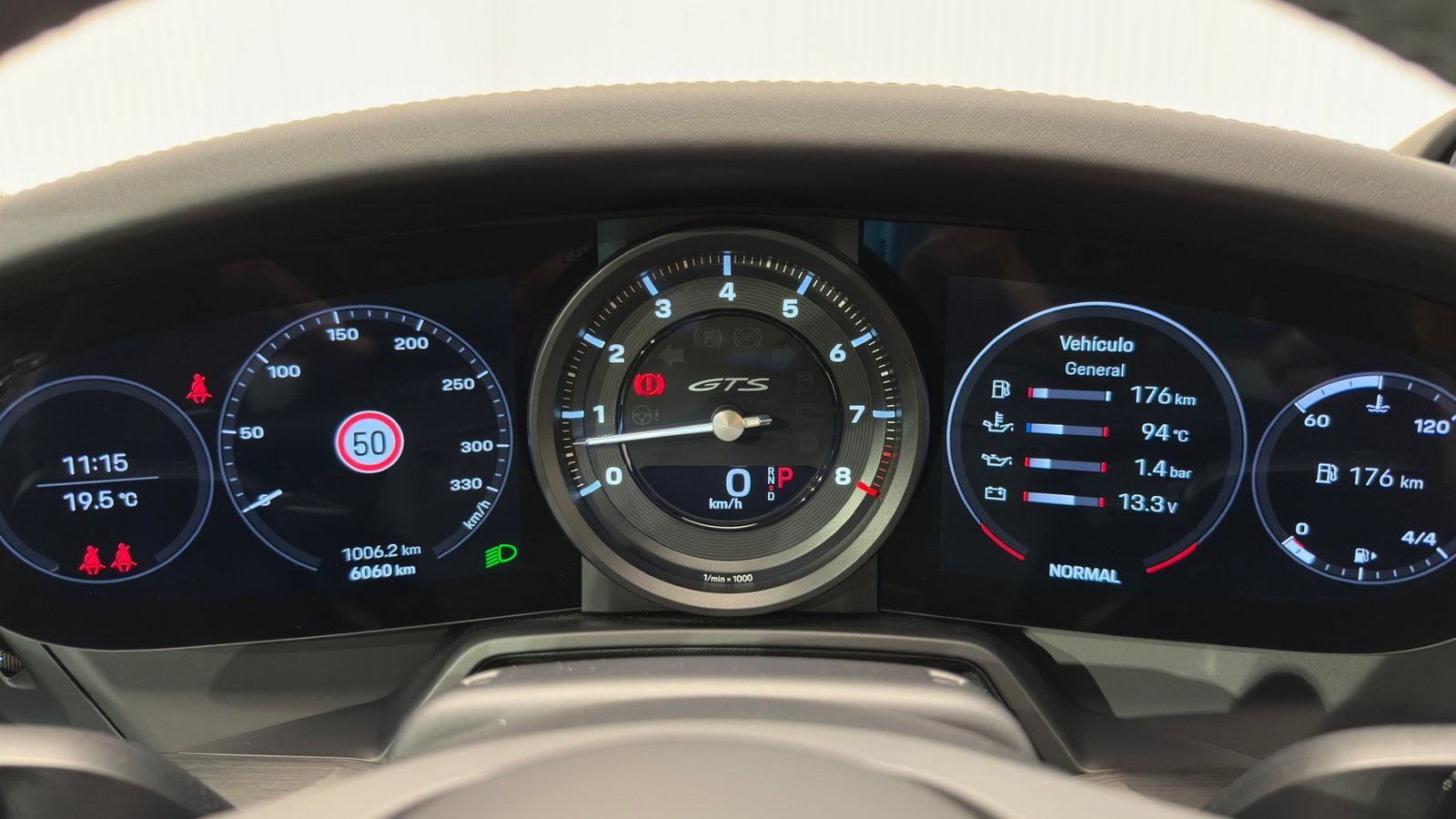 Porsche 911 Carrera GTS