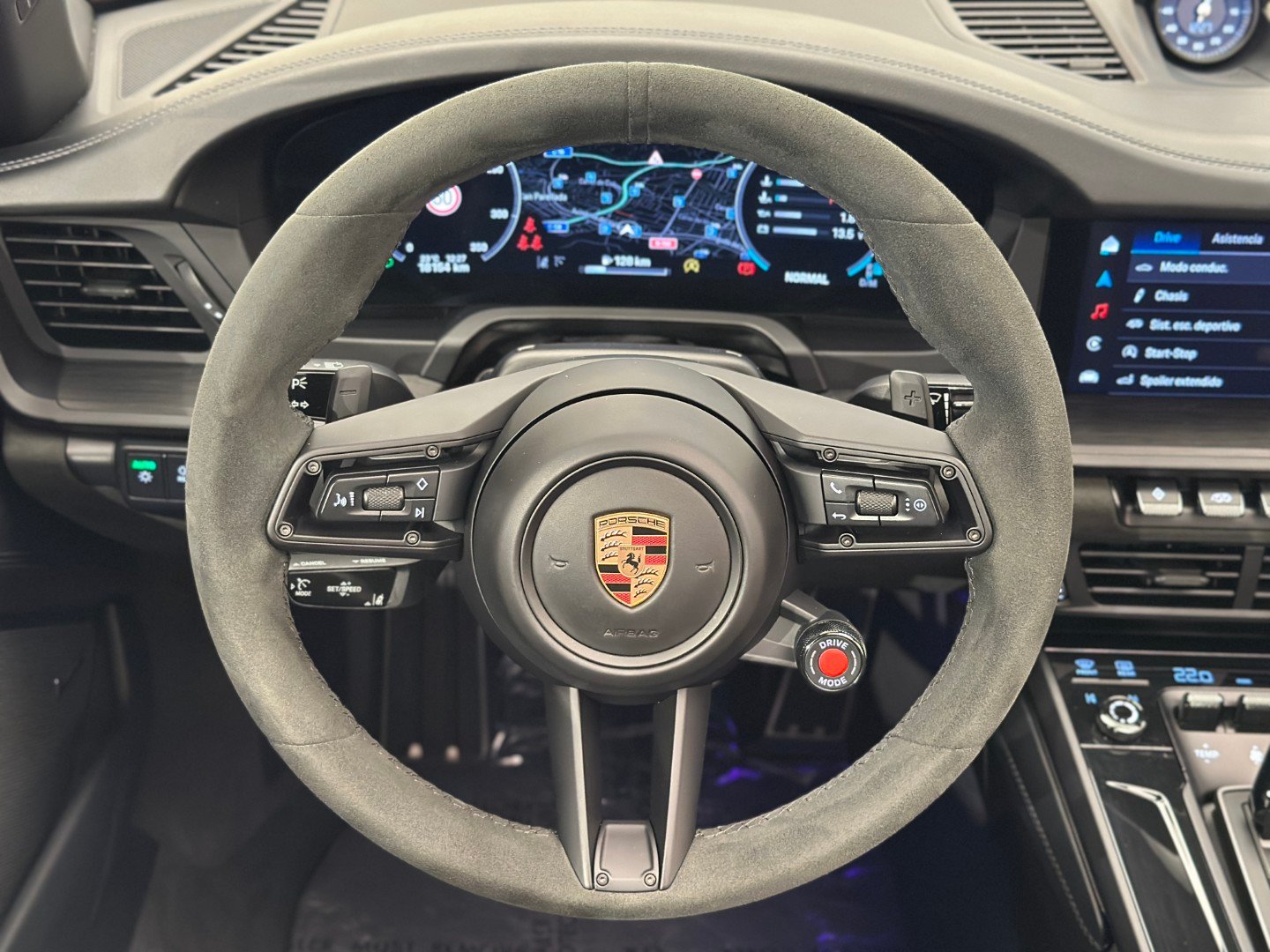 Porsche 911 GTS Cabrio