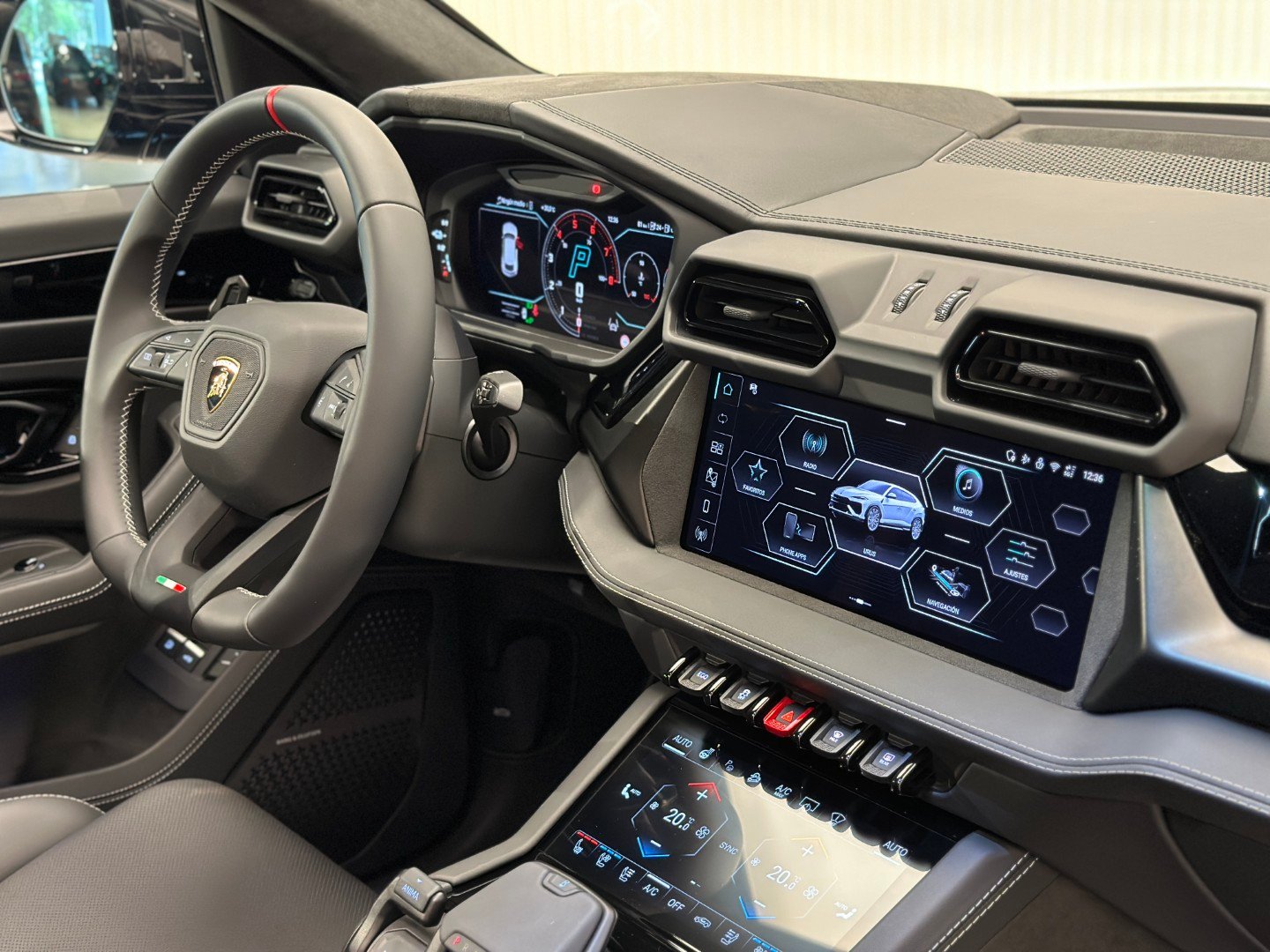 Lamborghini Urus SE