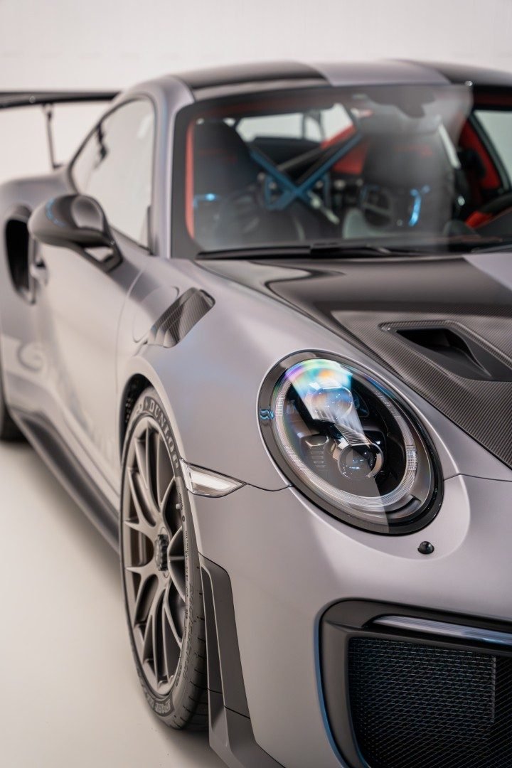 Porsche 911 GT2 RS Weissach