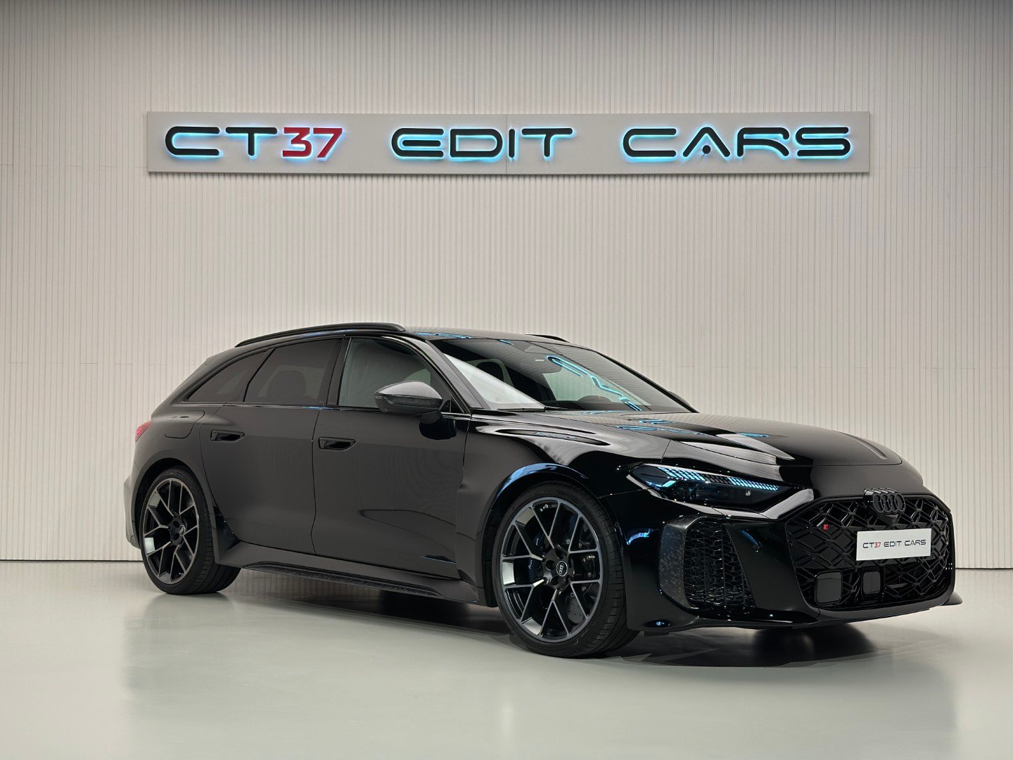 New Audi RS5 Avant