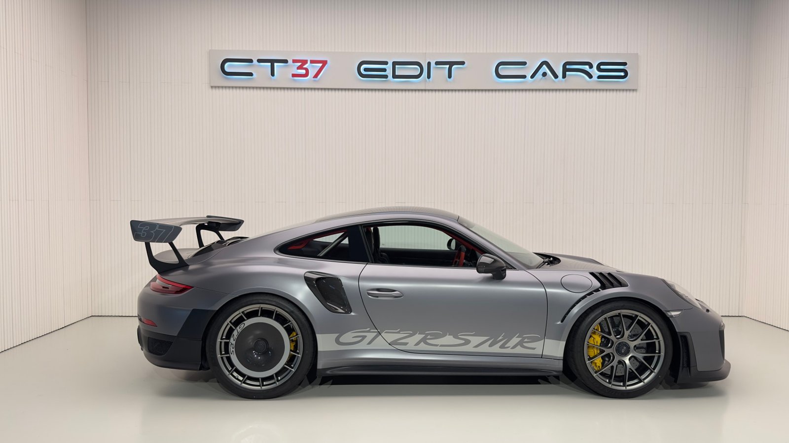 Porsche 911 GT2 RS Weissach