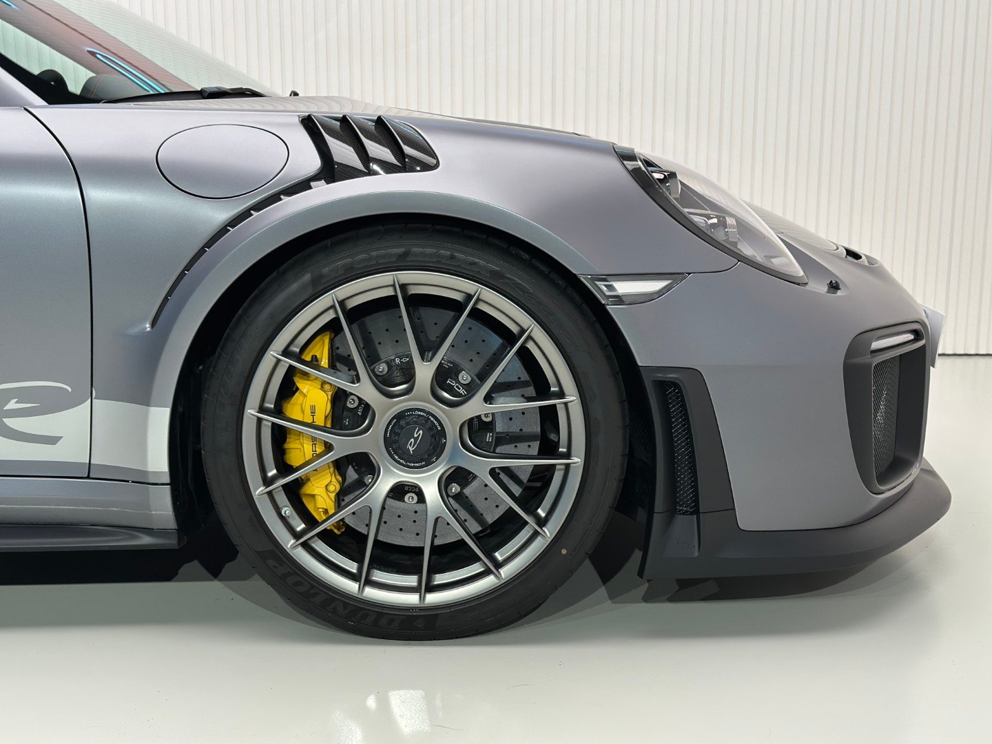 Porsche 911 GT2 RS Weissach