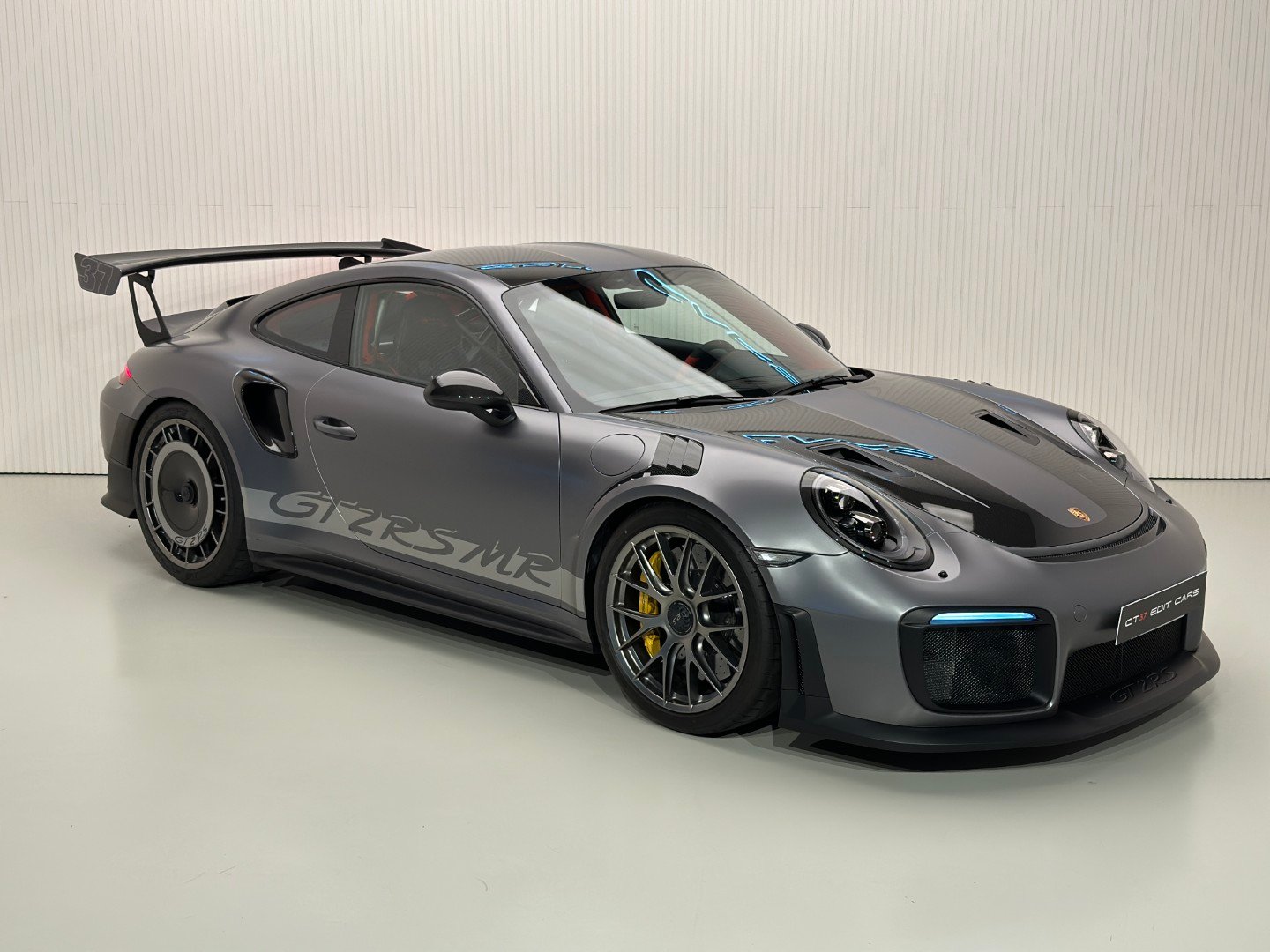 Porsche 911 GT2 RS Weissach