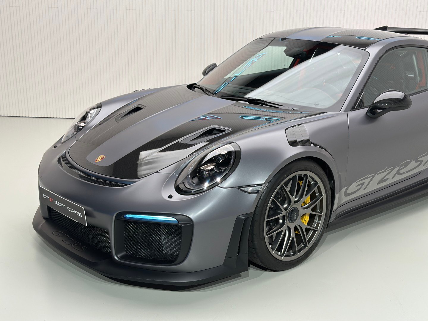 Porsche 911 GT2 RS Weissach