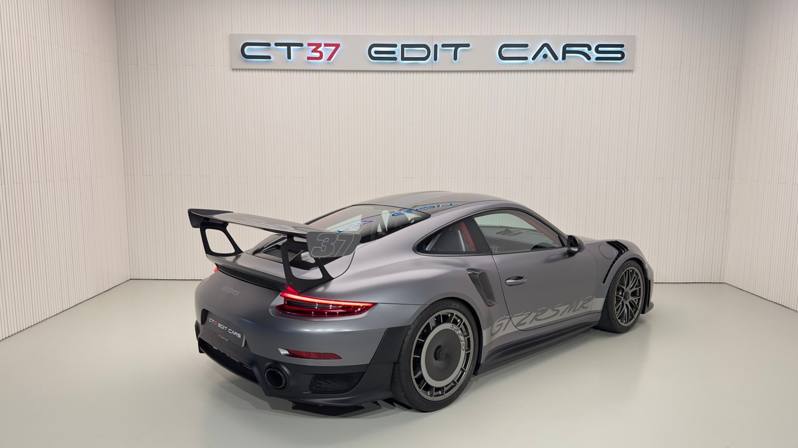 Porsche 911 GT2 RS Weissach