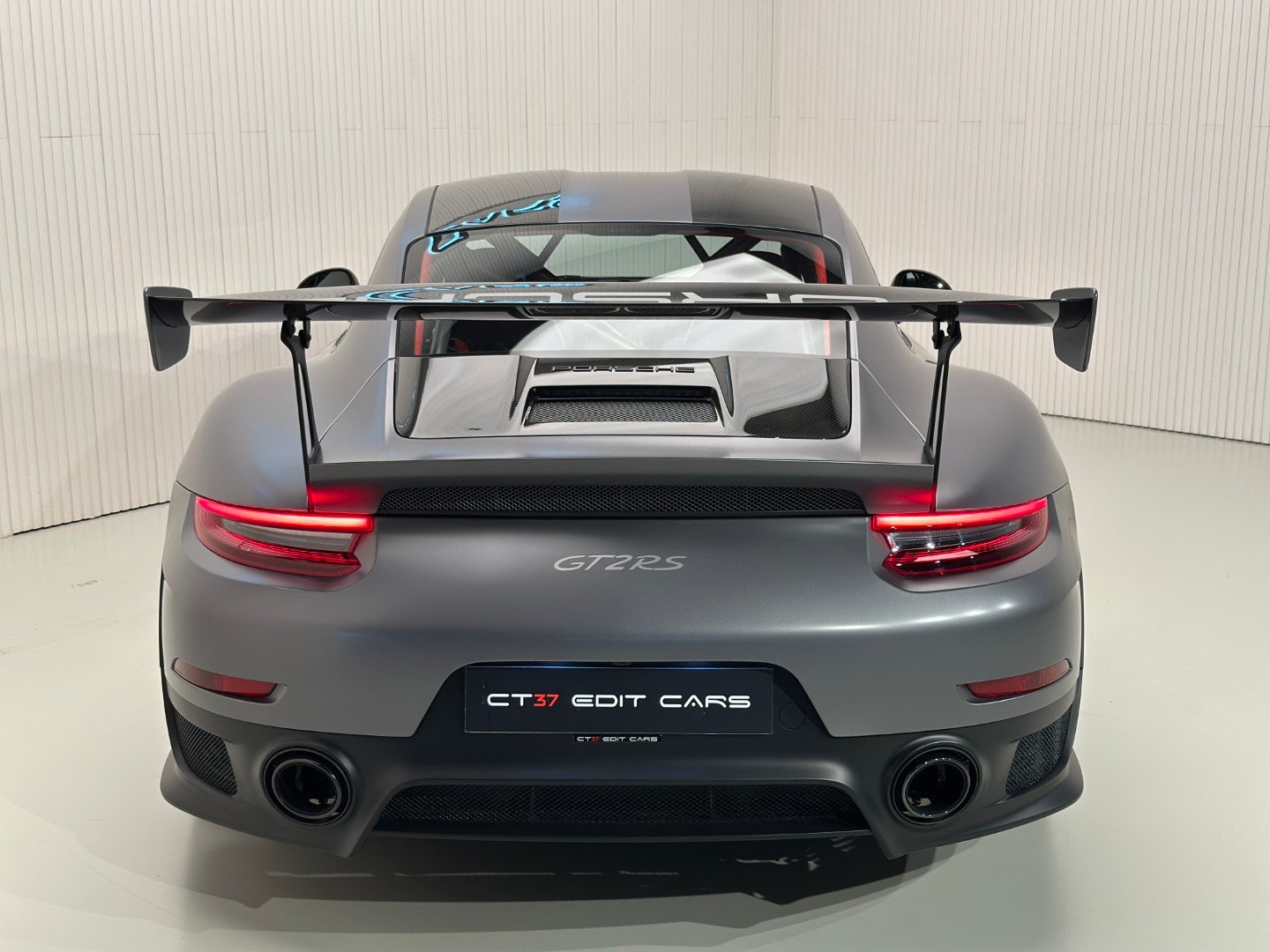 Porsche 911 GT2 RS Weissach
