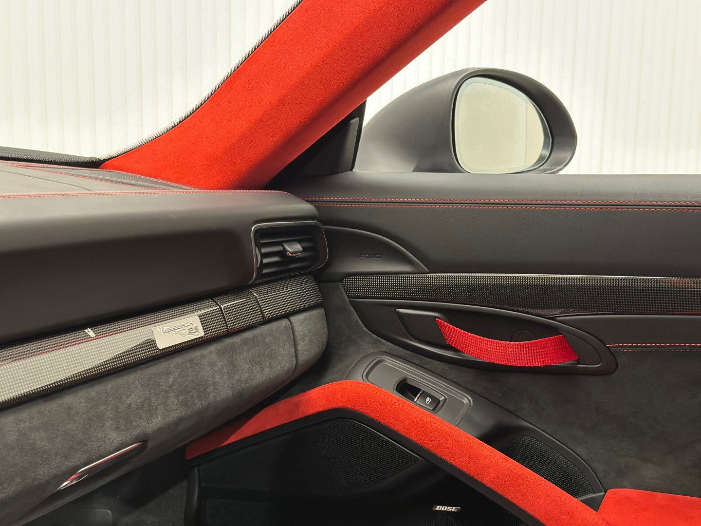 Porsche 911 GT2 RS Weissach