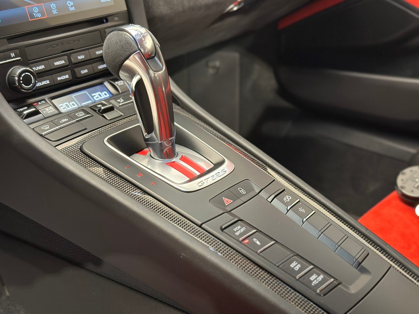 Porsche 911 GT2 RS Weissach