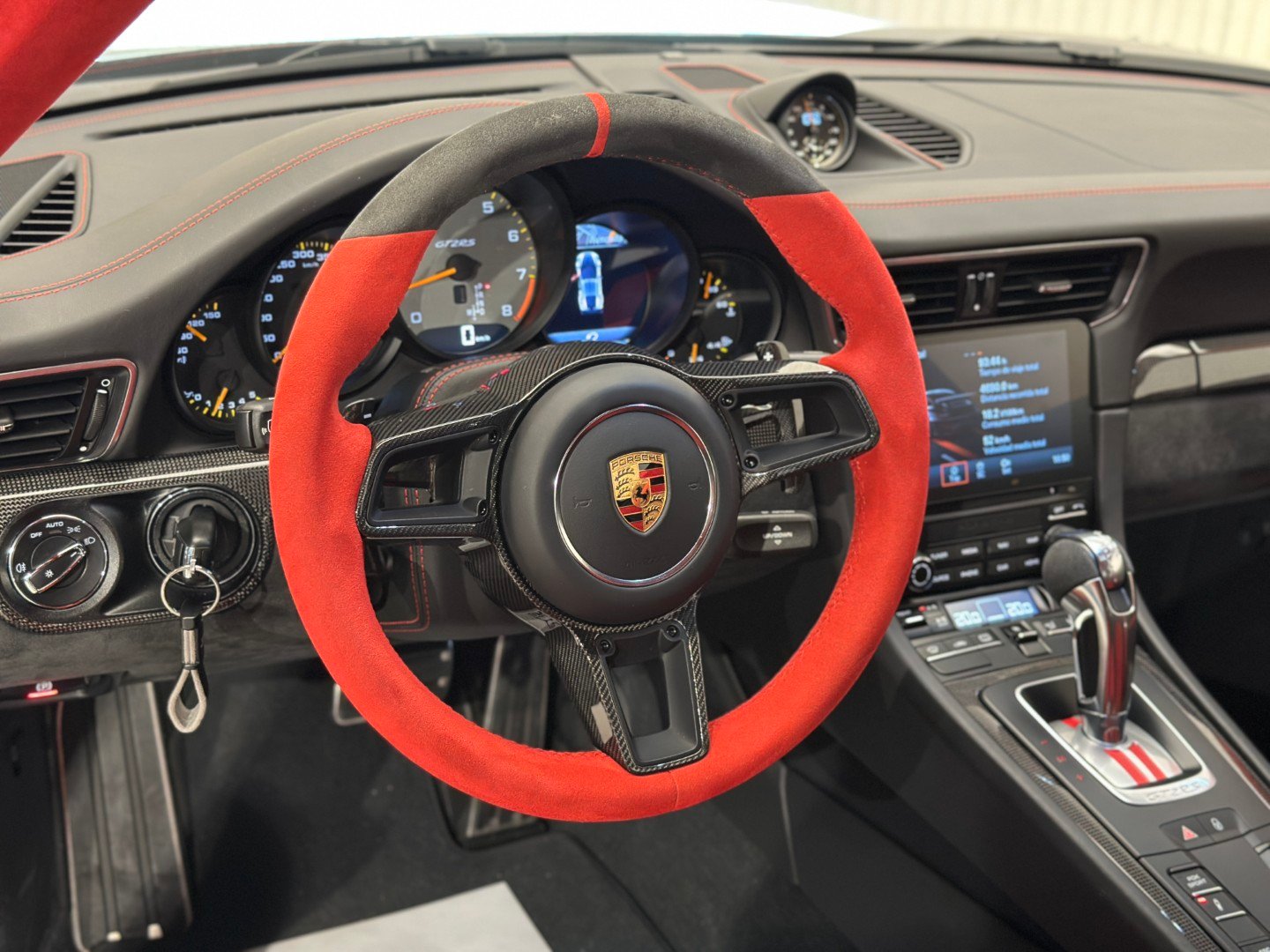 Porsche 911 GT2 RS Weissach