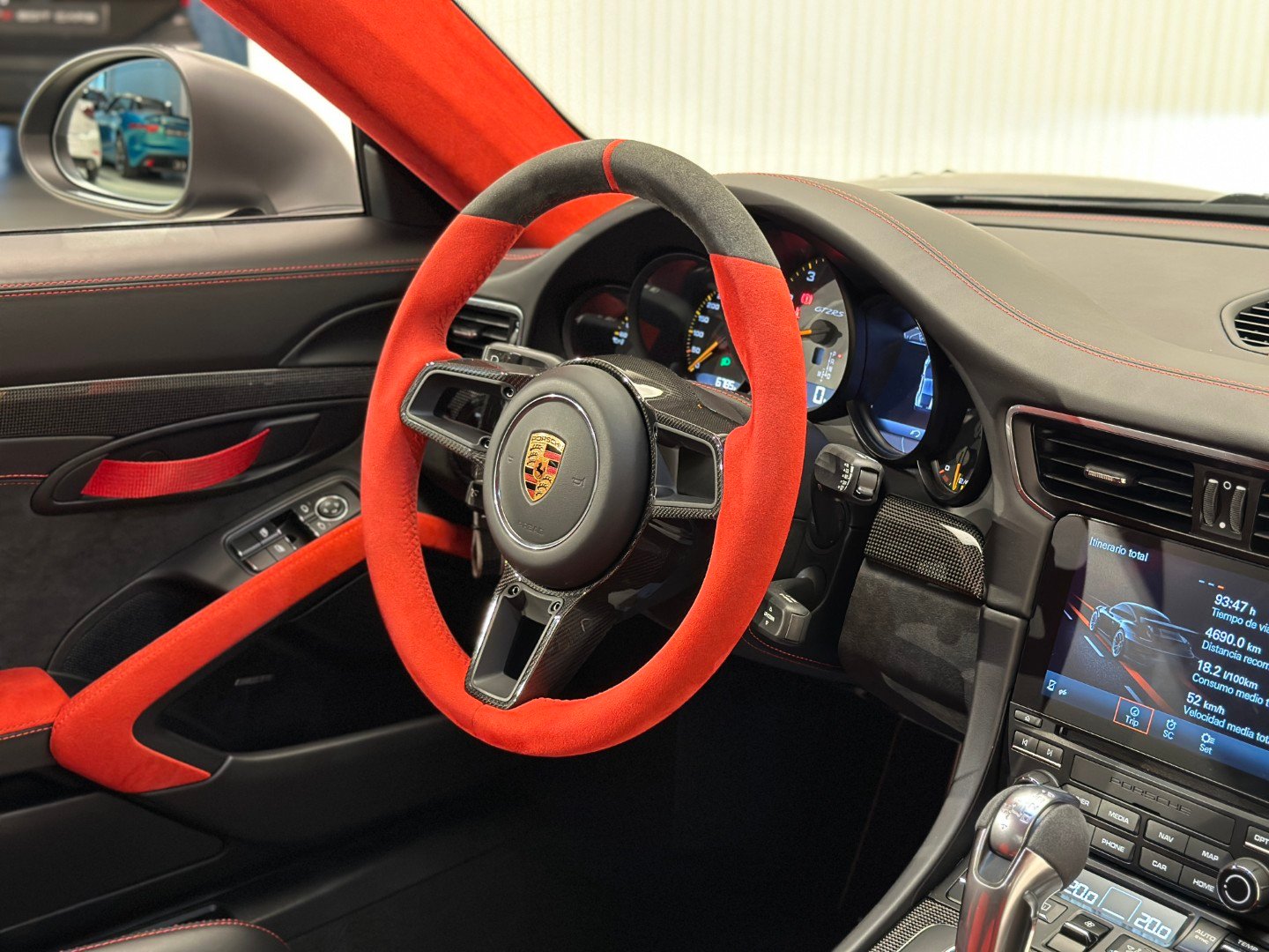 Porsche 911 GT2 RS Weissach