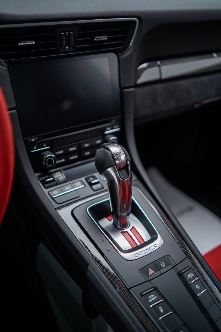 Porsche 911 GT2 RS Weissach