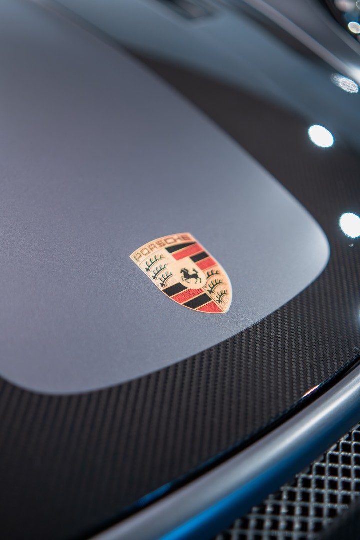 Porsche 911 GT2 RS Weissach