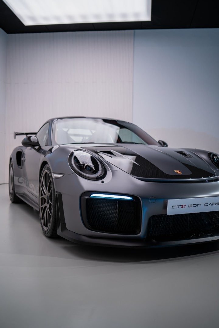 Porsche 911 GT2 RS Weissach
