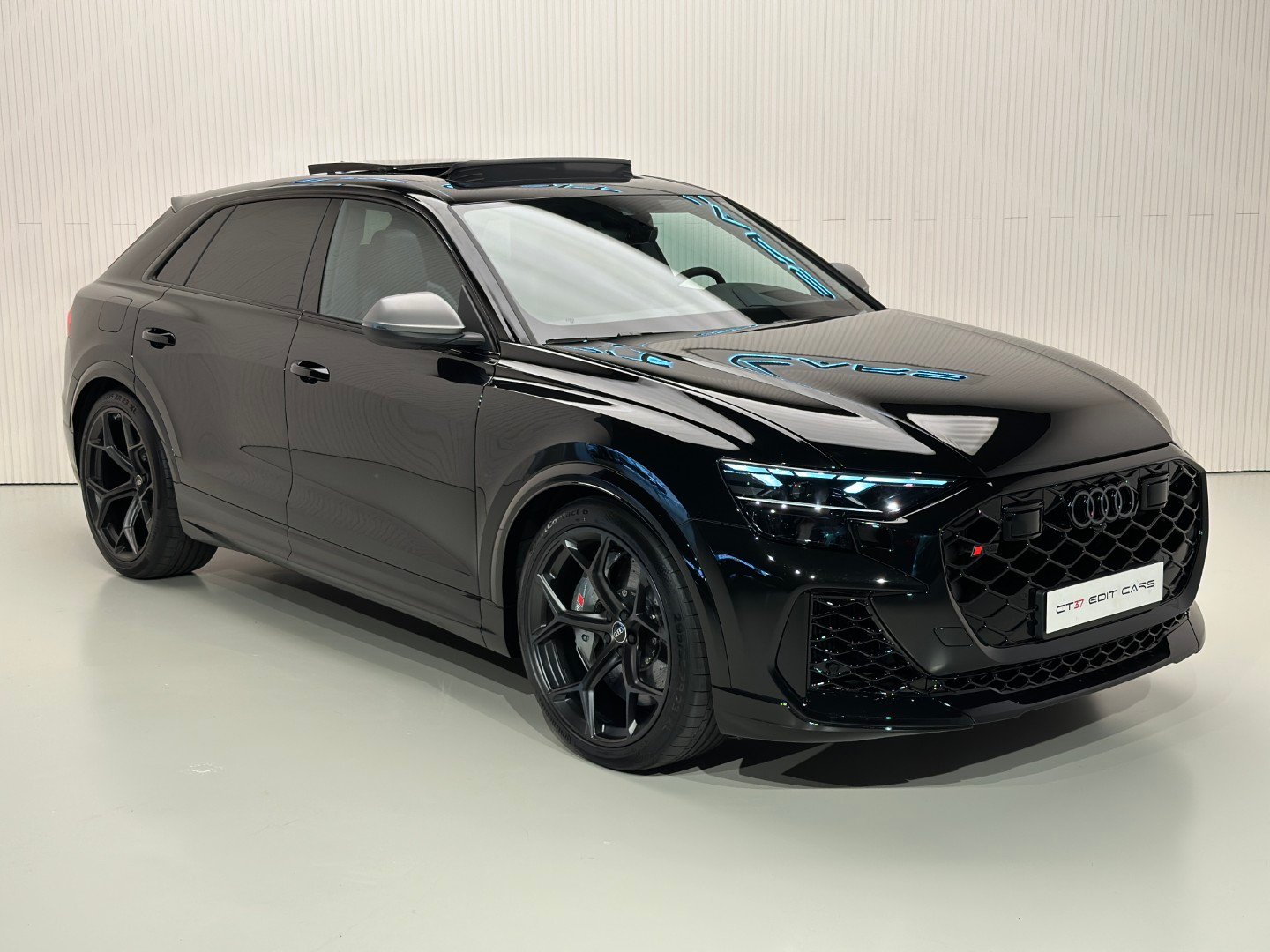 Audi RSQ8 Performance