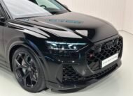 Audi RSQ8 Performance