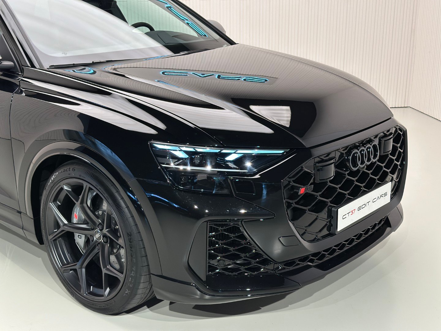 Audi RSQ8 Performance