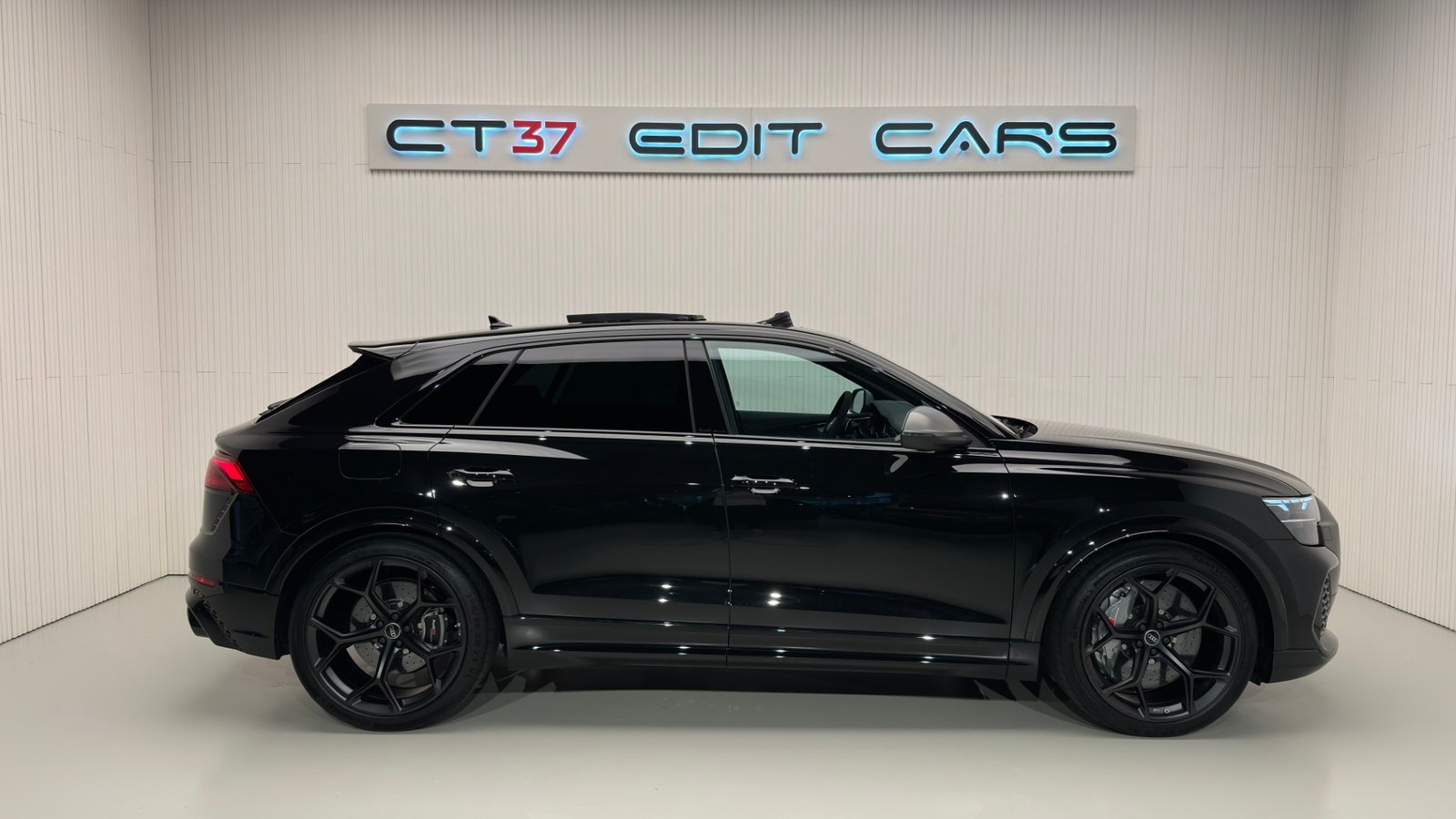 Audi RSQ8 Performance