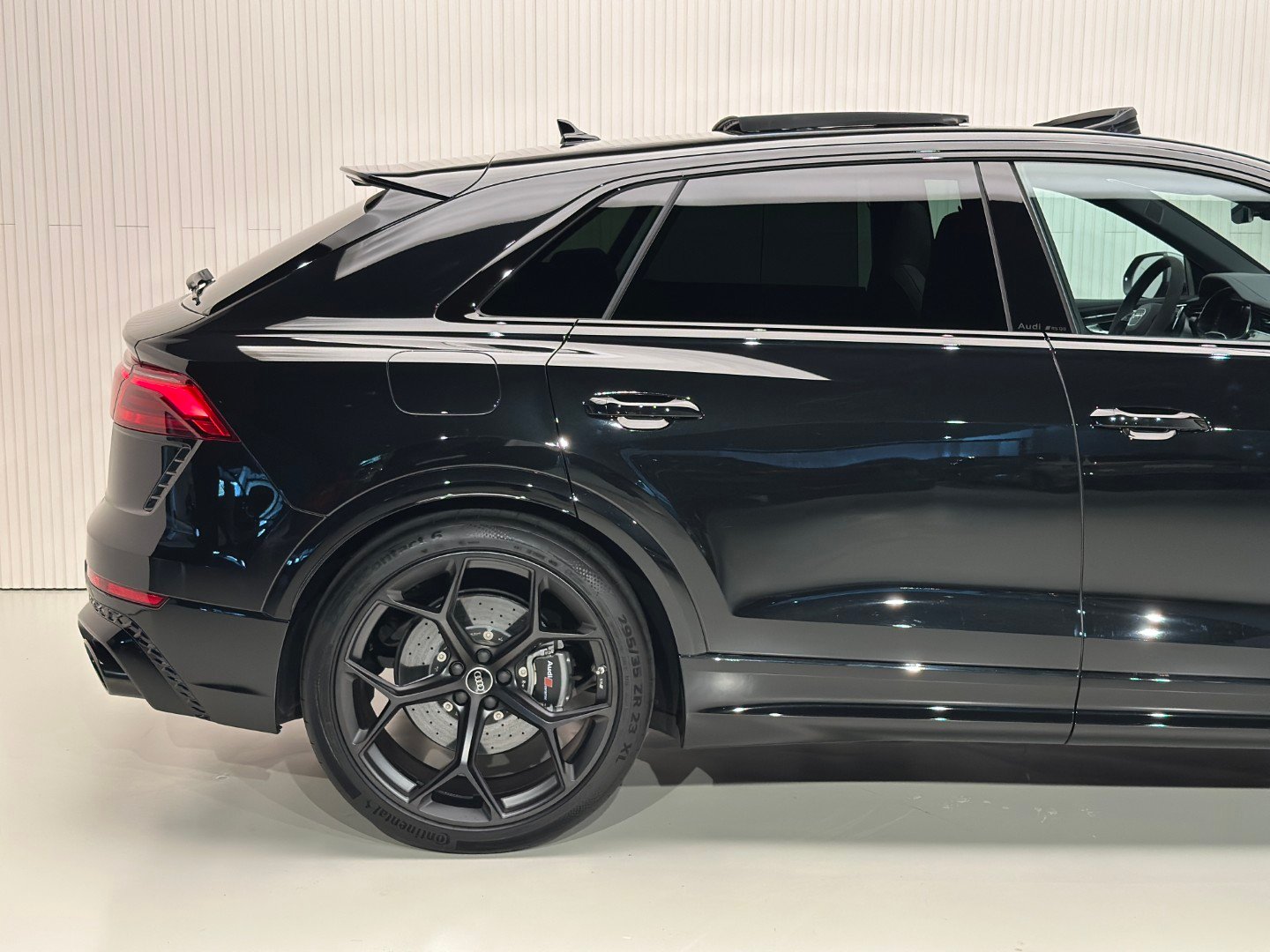 Audi RSQ8 Performance