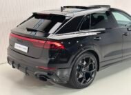 Audi RSQ8 Performance