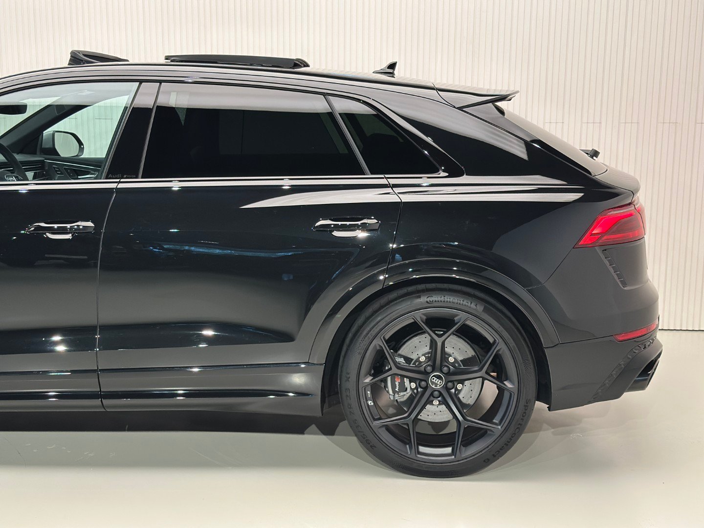 Audi RSQ8 Performance