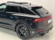 Audi RSQ8 Performance