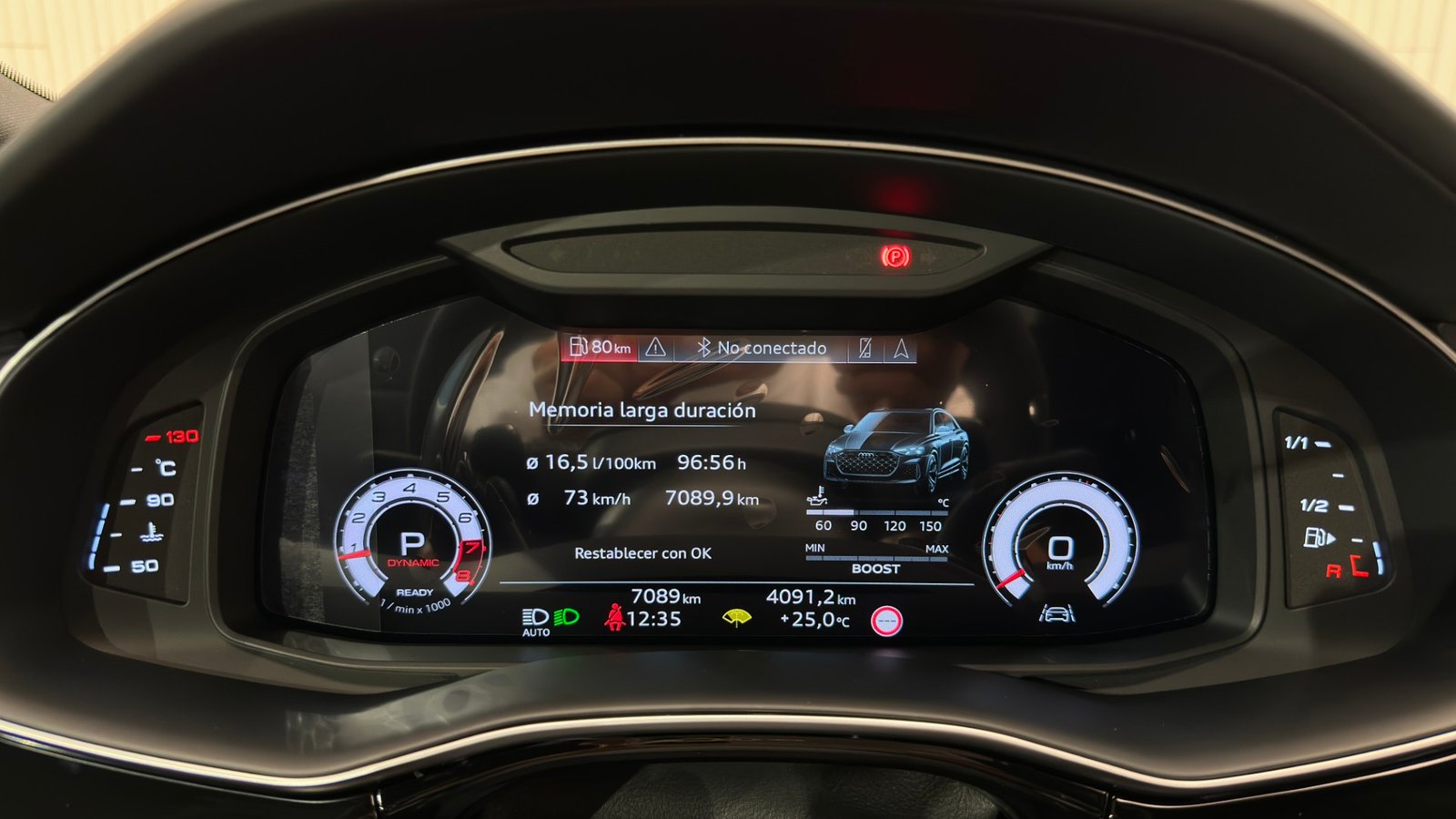 Audi RSQ8 Performance
