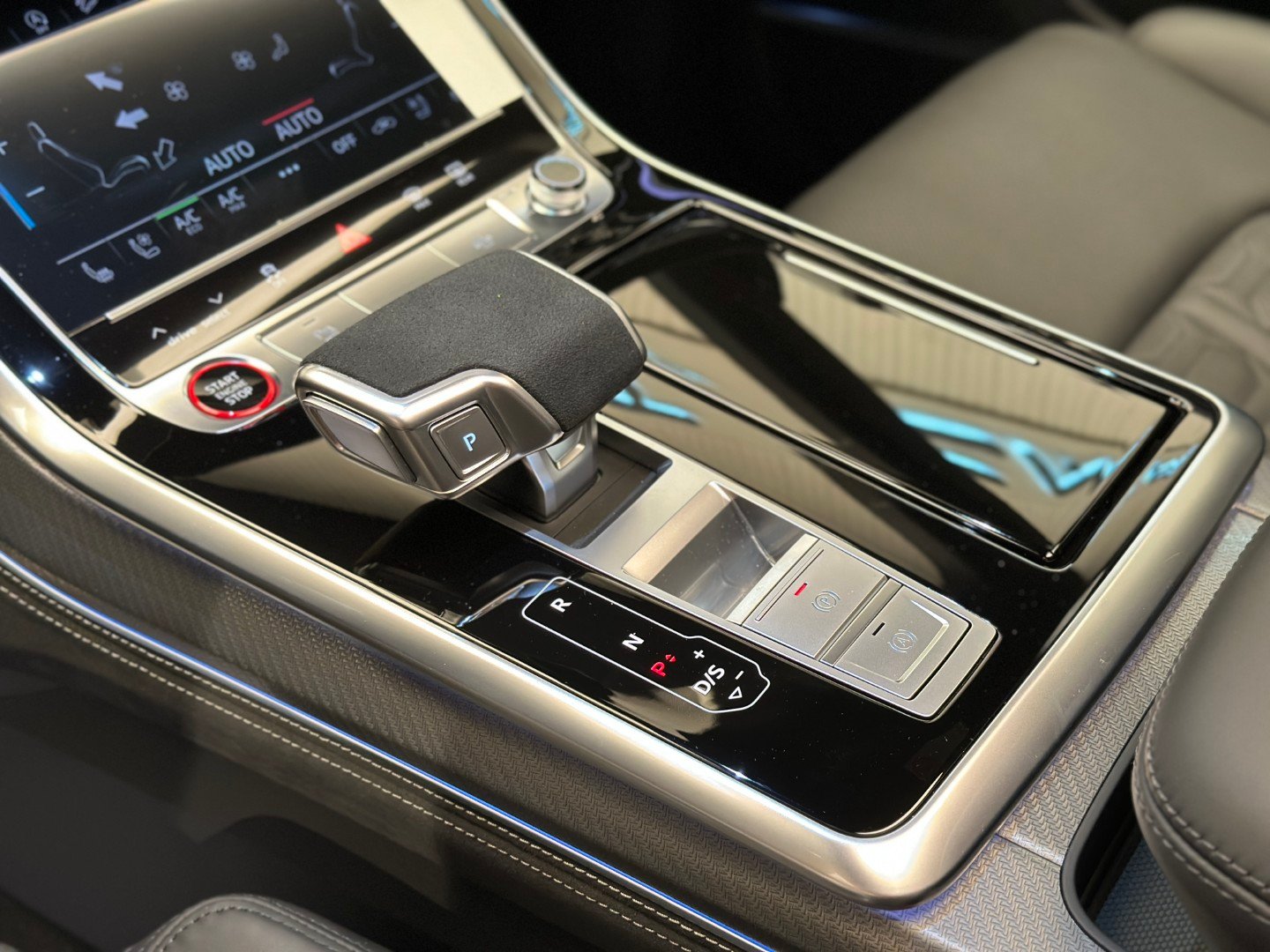 Audi RSQ8 Performance