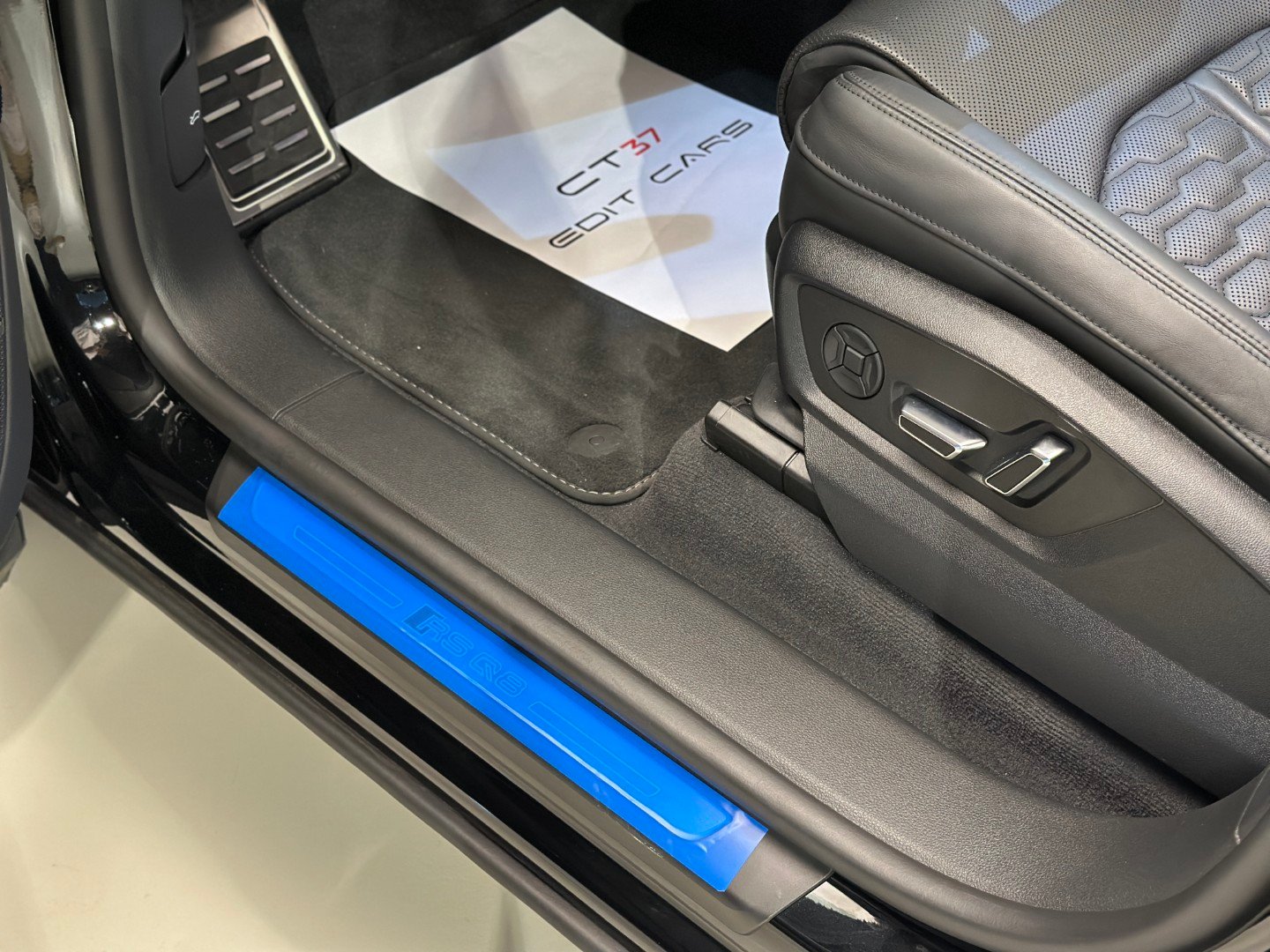 Audi RSQ8 Performance