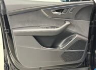 Audi RSQ8 Performance