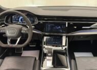 Audi RSQ8 Performance