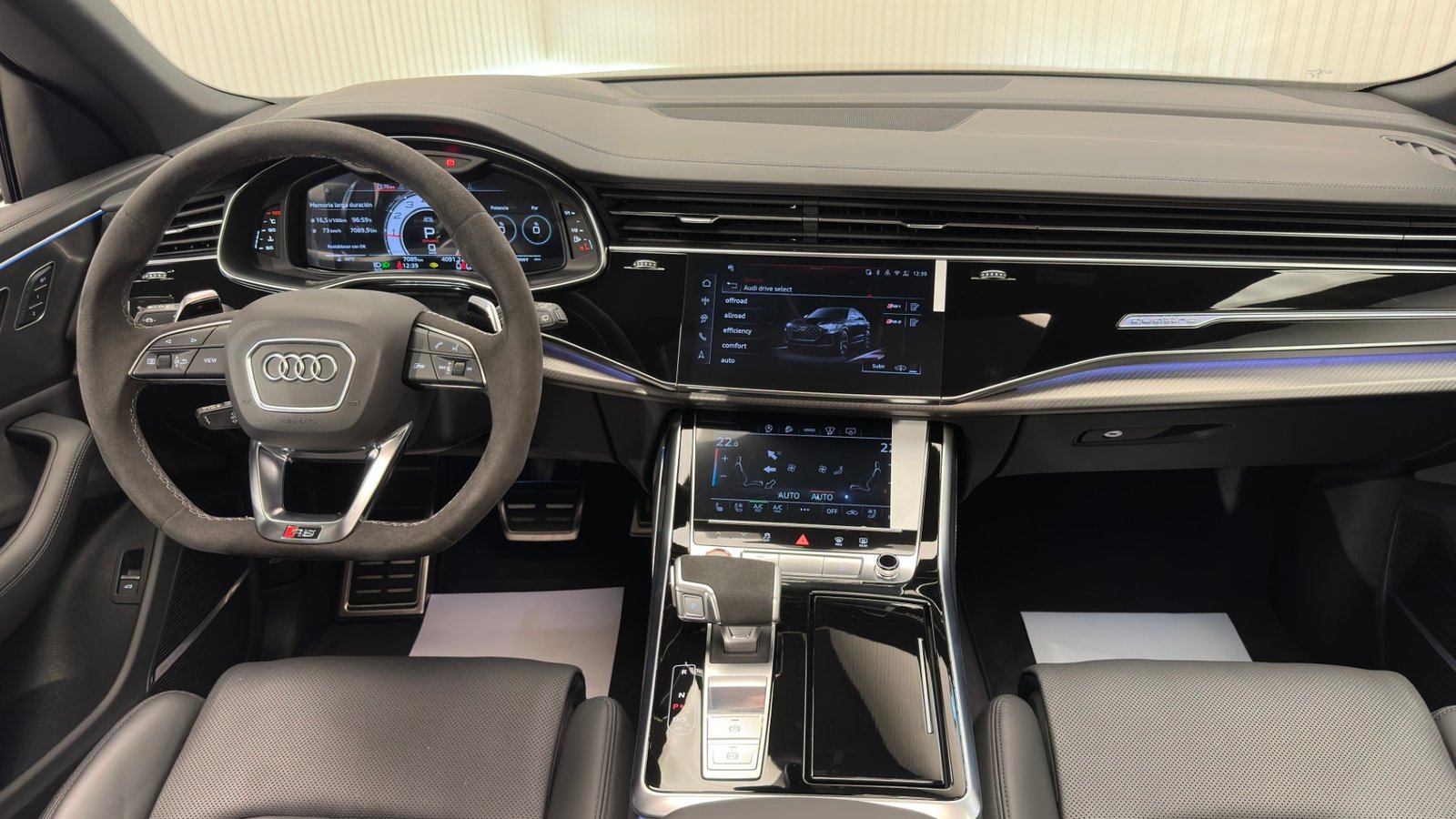 Audi RSQ8 Performance