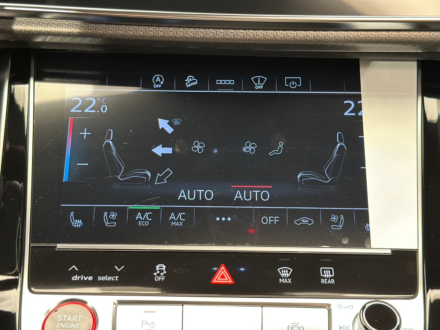 Audi RSQ8 Performance