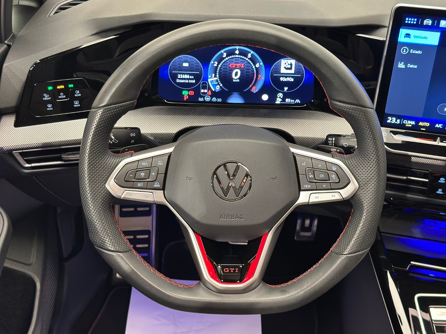Volkswagen Golf GTI